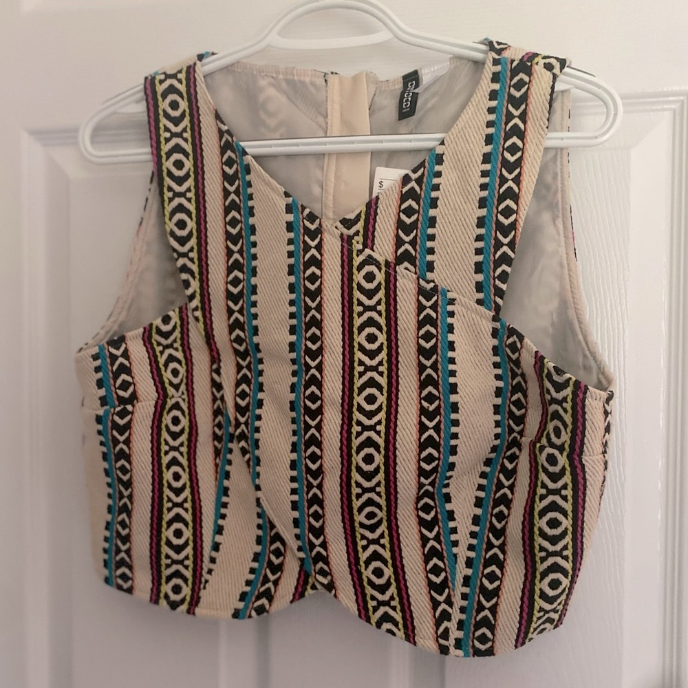 Geometric Patterned crop top